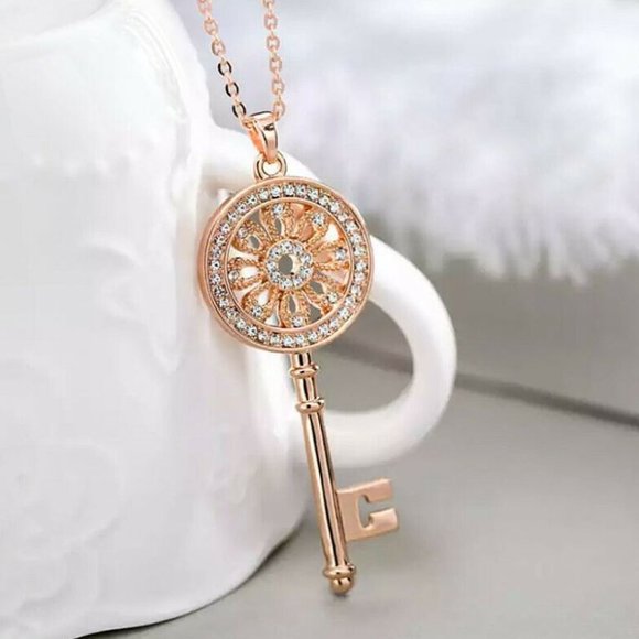 Jewelry - Rose Gold Diamond Flower Key Pendant Necklace